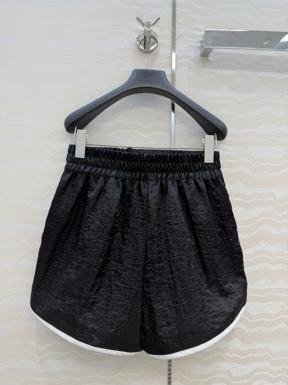CHANEL ブラックショートパンツ ゴムウエスト 洗練された カジュアル ショートパンツ シャネル パンツ コピー ブラック