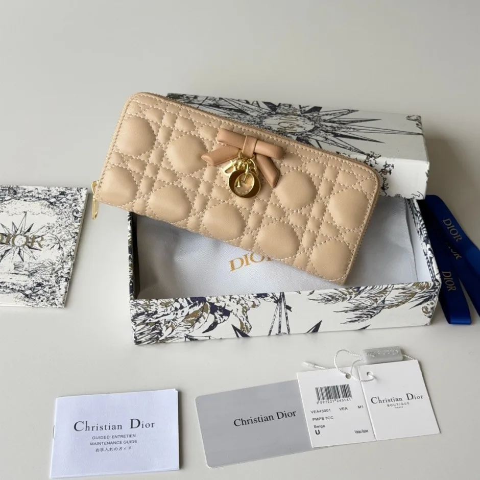 Lady Dior Voyageur スリムウォレット クリスチャン・ディオール 財布 スーパーコピー ベージュ