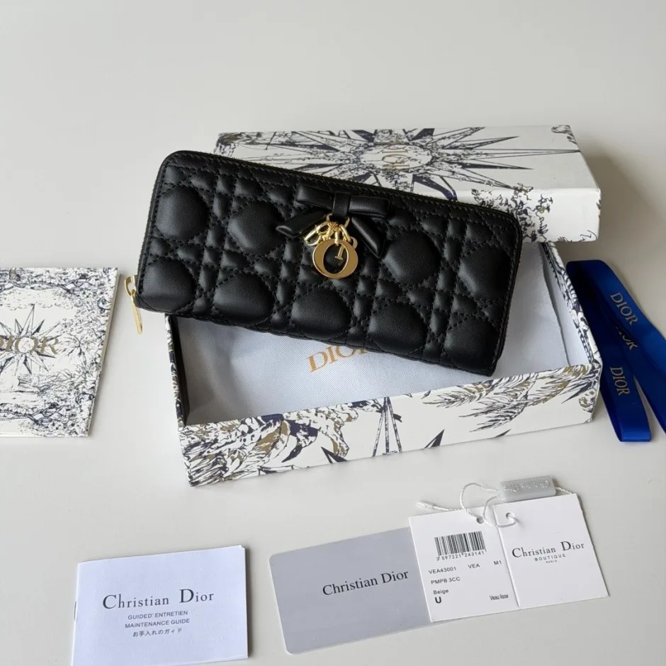 クリスチャン・ディオール 財布 スーパーコピー Lady Dior Voyageur スリムウォレット ブラック