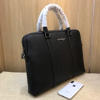 フェラガモ 高級メンズビジネス手提げ斜めクロスバッグ フェラガモ バッグ 人気 コピー 成功した男性が優先される フェラガモ 高級メンズビジネス手提げ斜めクロスバッグ フェラガモ バッグ 人気 コピー 成功した男性が優先される