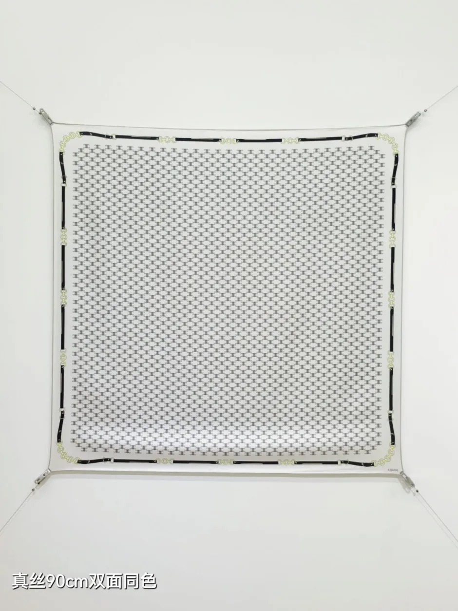 トリオンフ 総柄 セリーヌ スカーフ コピー 90x90cm シルク スクエアスカーフ