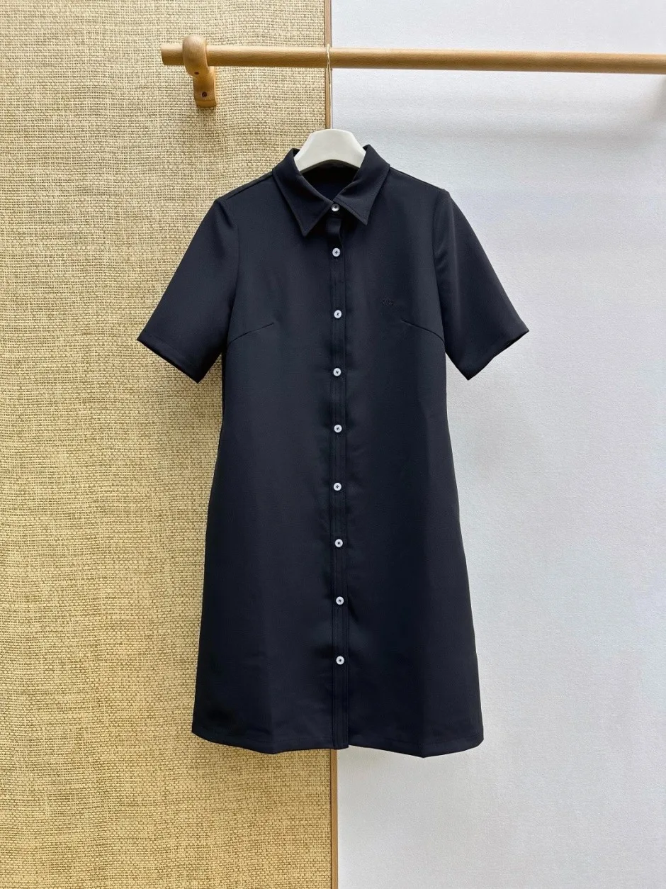 シンプル トリオンフ刺繍 半袖シャツワンピース セリーヌ ワンピース 偽物 ブラック シンプル トリオンフ刺繍 半袖シャツワンピース セリーヌ ワンピース 偽物 ブラック