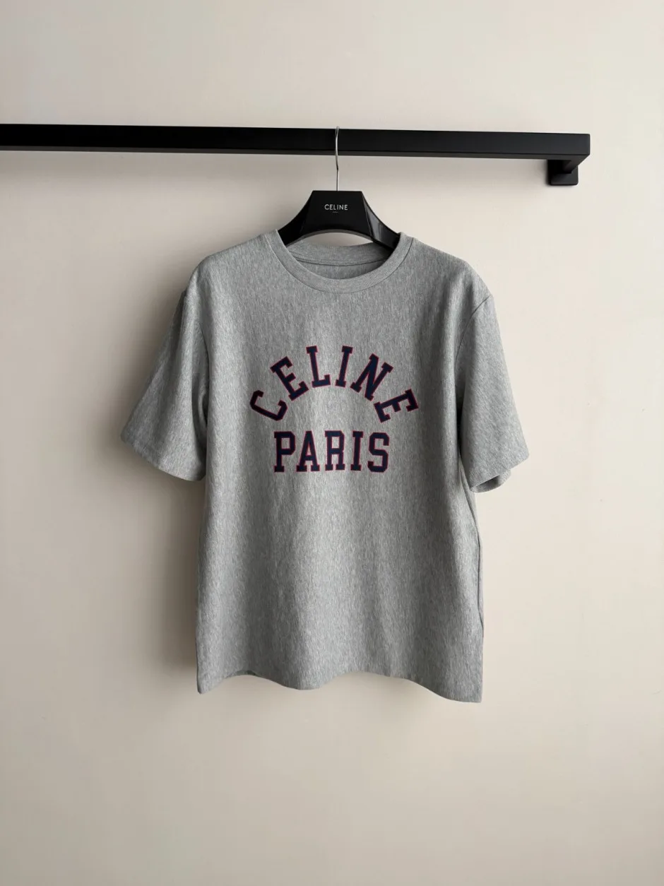カジュアル 洗練された ロゴ入り コットン セリーヌ Tシャツ 偽物 半袖Tシャツ グレー カジュアル 洗練された ロゴ入り コットン セリーヌ Tシャツ 偽物 半袖Tシャツ グレー