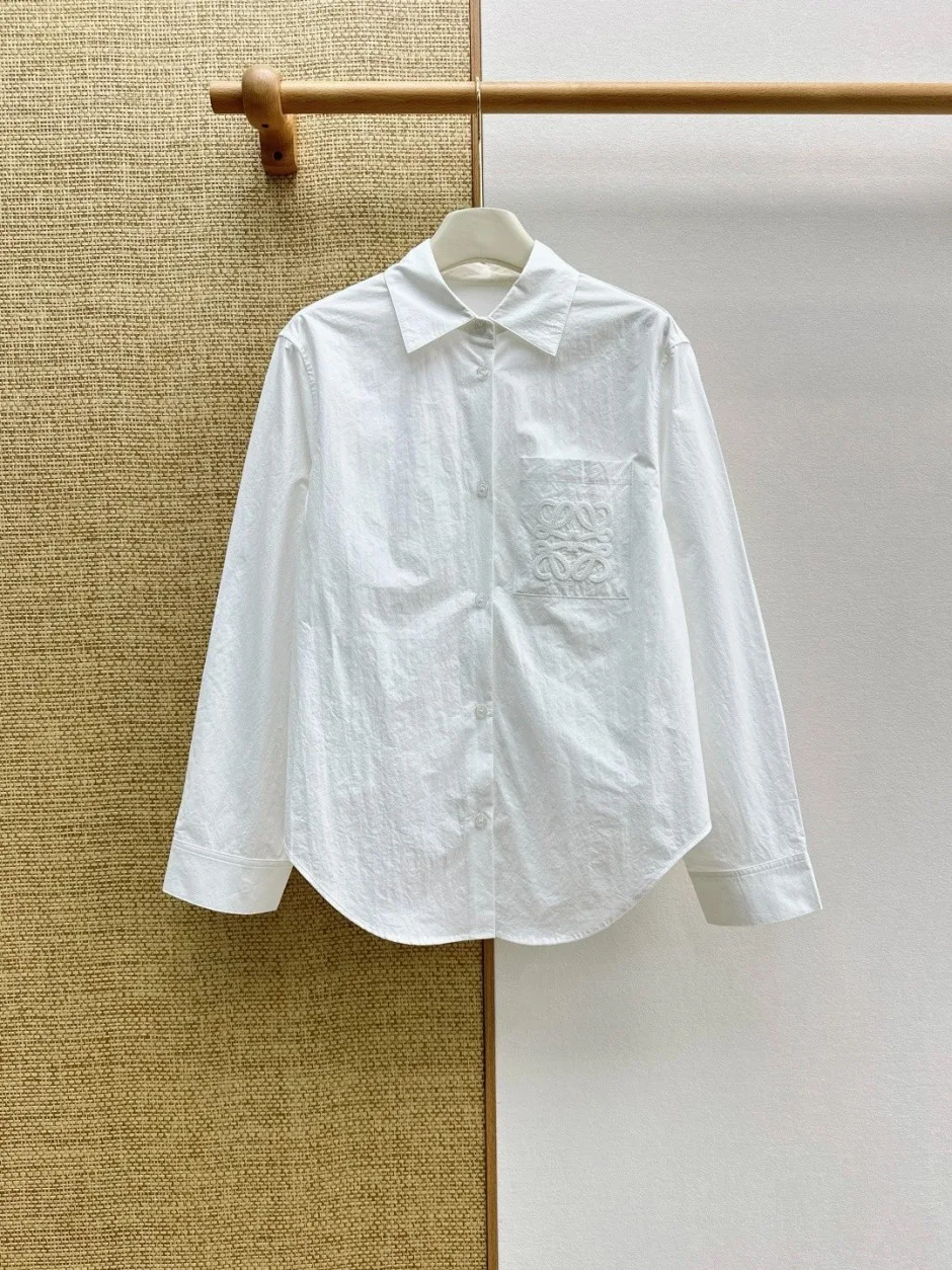 カジュアル アナグラム刺繍 コットン 長袖シャツ ロエベ シャツ 偽物 ホワイト