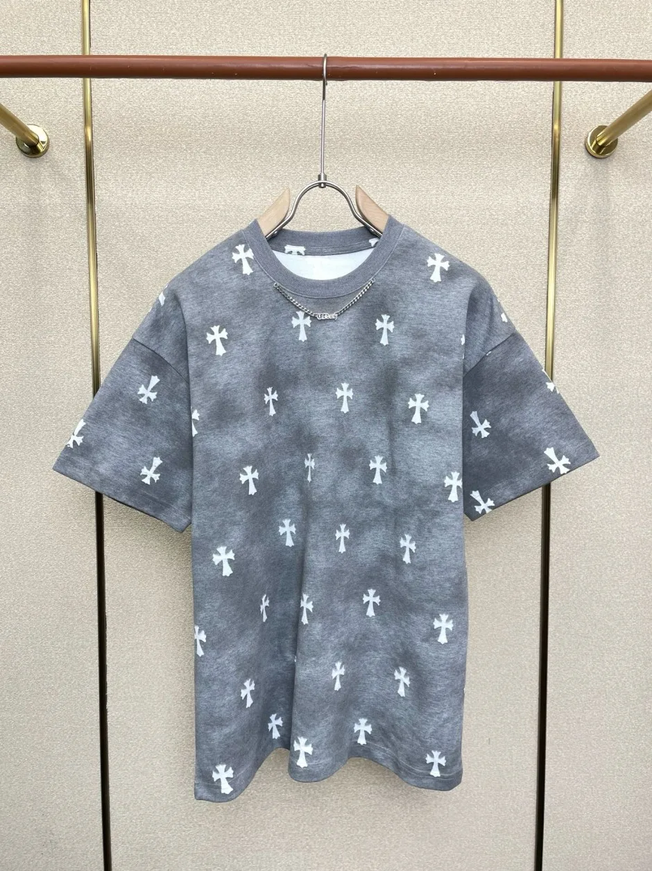 クロス総柄 クルーネック 半袖Tシャツ クロムハーツ Tシャツ 偽物 トップス クロス総柄 クルーネック 半袖Tシャツ クロムハーツ Tシャツ 偽物 トップス