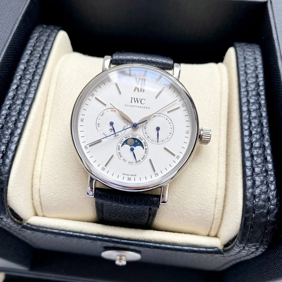 洗練された クラシック IWC 多機能 ウォッチ ウォッチファインダー 時計 偽物 洗練された クラシック IWC 多機能 ウォッチ ウォッチファインダー 時計 偽物