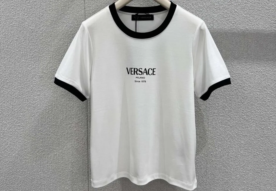 定番 カジュアル リンガーTシャツ ヴェルサーチ Tシャツ コピー ホワイト 定番 カジュアル リンガーTシャツ ヴェルサーチ Tシャツ コピー ホワイト