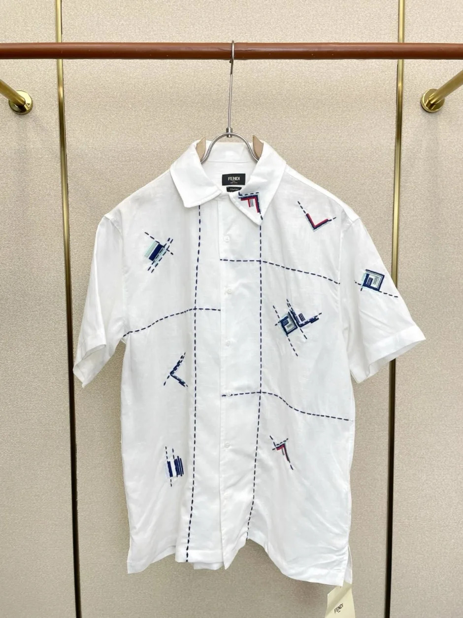 カジュアル 爽やか ショートスリーブシャツ フェンディ シャツ 偽物 トップス