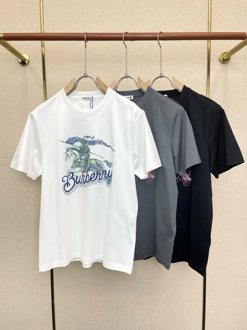 目を惹く ロゴ刺繍 半袖Tシャツ バーバリー Tシャツ 偽物 コットン