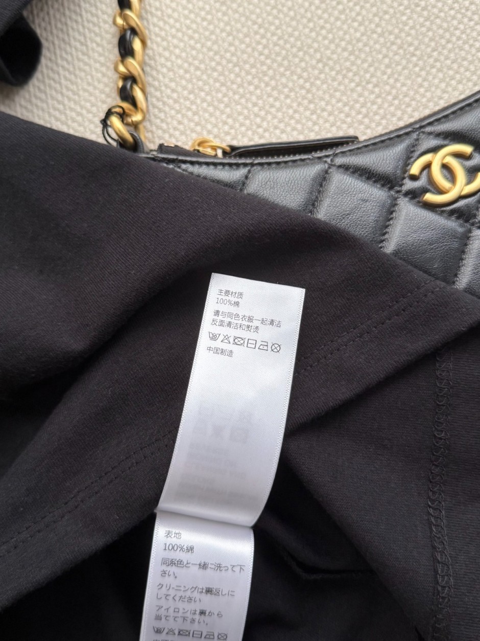 1784690145828158.jpg カレッジロゴ コットン 半袖Tシャツ セリーヌ Tシャツ 偽物 クルーネック ブラック