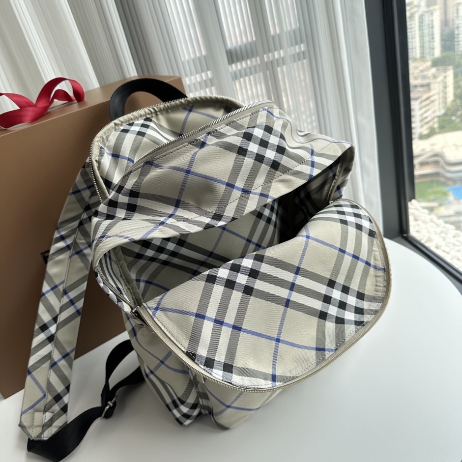 1784860671231260.jpg 洗練された バーバリー チェック バックパック スーパーコピー 人気 リュックサック