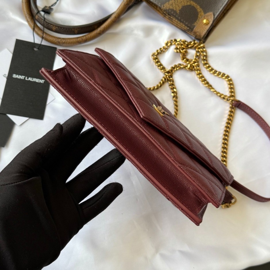 1784879217432320.jpg YSL キルティング チェーンショルダーバッグ イヴ・サンローラン バッグ スーパーコピー ボルドー