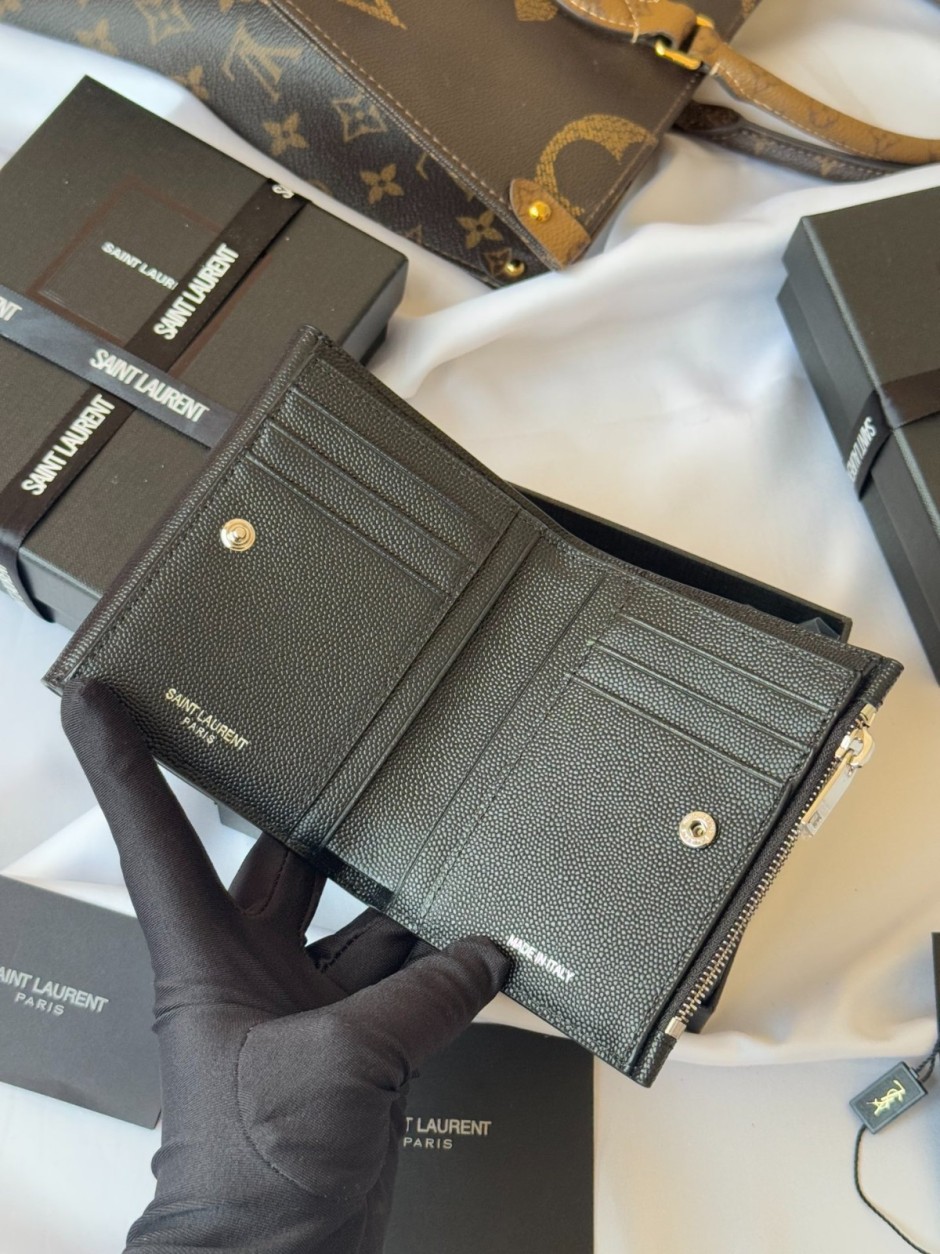 1784881471249924.jpg YSL コンパクトウォレット イヴ・サンローラン 財布 スーパーコピー 小銭入れ ブラック
