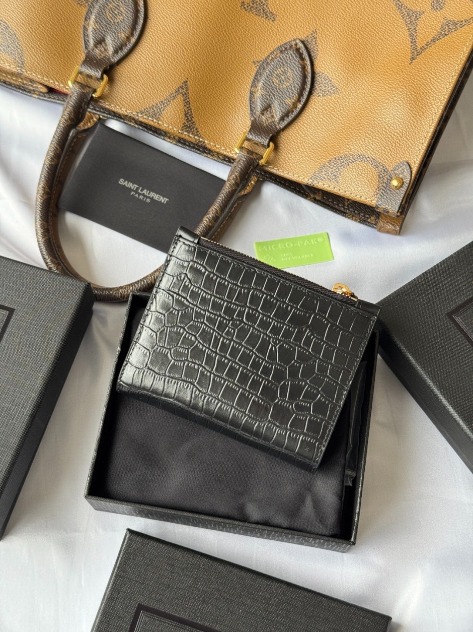 YSL クロコ型押し コンパクトウォレット イヴ・サンローラン 財布 スーパーコピー 小銭入れ