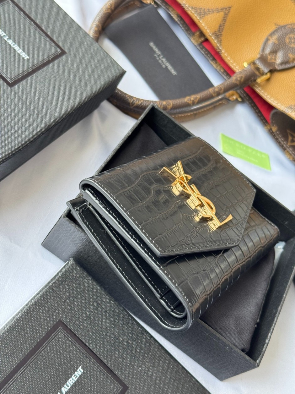 YSL クロコ型押し コンパクトウォレット イヴ・サンローラン 財布 スーパーコピー 小銭入れ