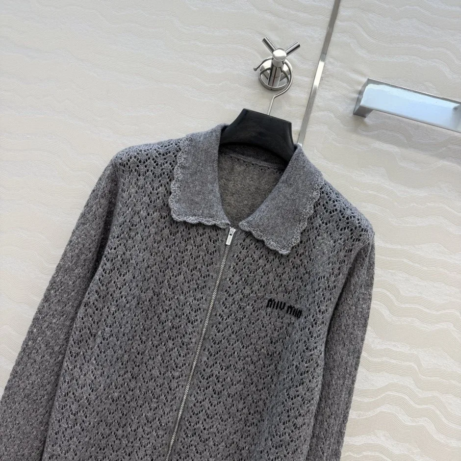 透かし編み ジップアップ カーディガン ミュウミュウ ニット 偽物 カシミヤ＆シルク
