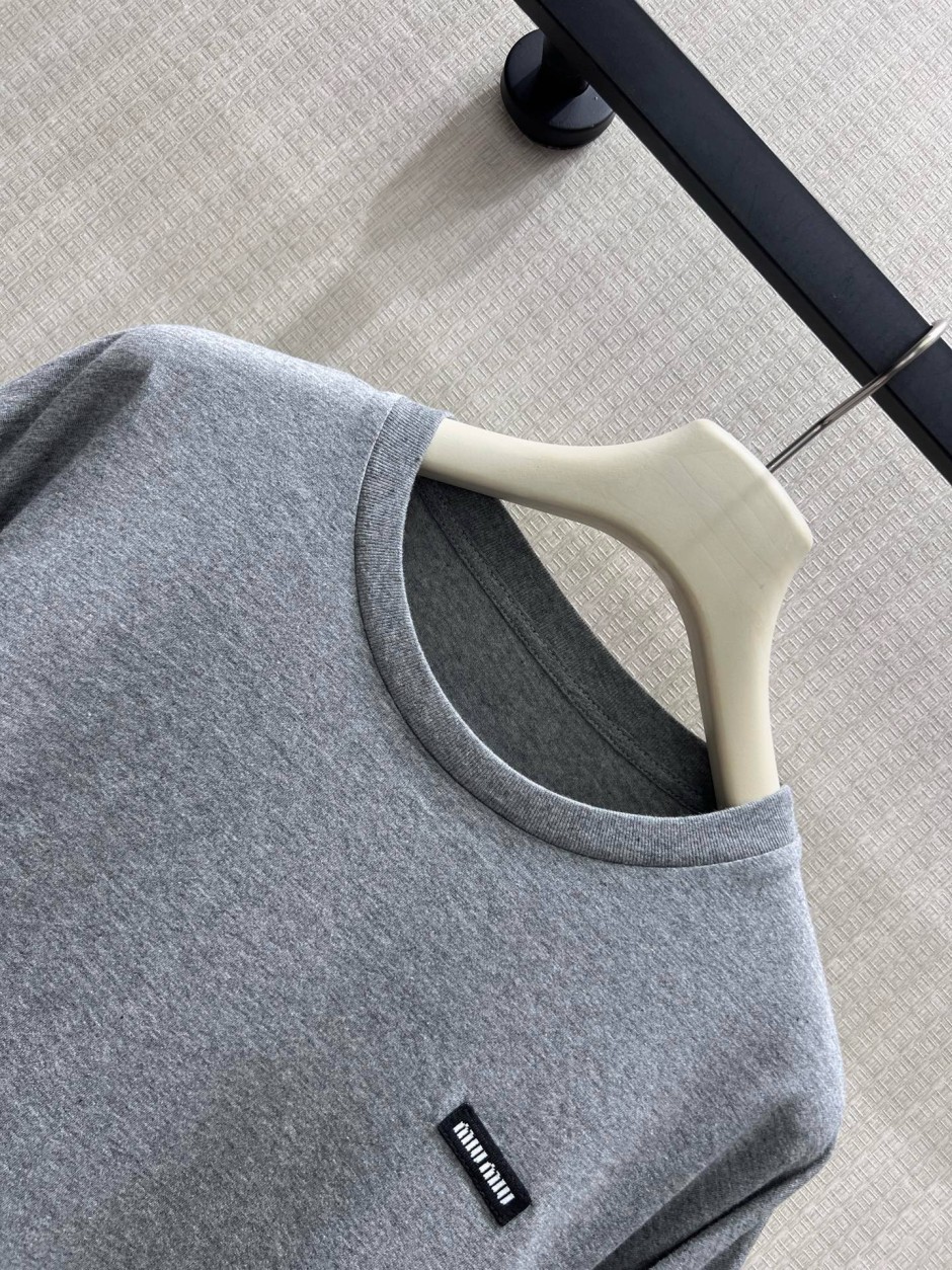 1785035960310930.jpg レイヤード風 クロップド丈トップス ュウミュウ Tシャツ 偽物 コットン