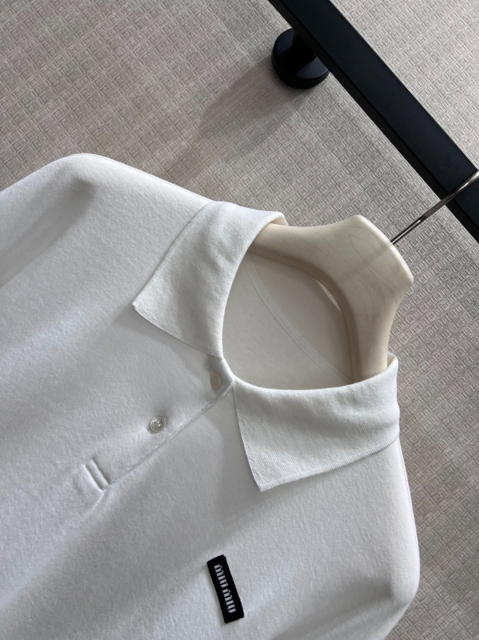 1785054078786330.jpg ショート丈 コットン 長袖ポロシャツ ミュウミュウ Tシャツ 偽物 ホワイト