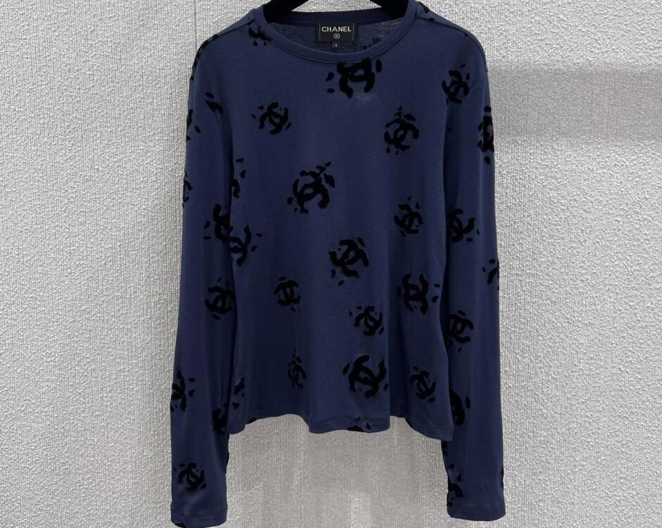 シンプル CCロゴ 長袖Tシャツ シャネル Tシャツ コピー クルーネック ネイビー