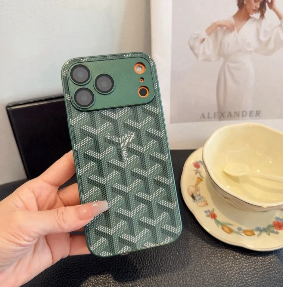 1785233535365280.jpg ゴヤール アイフォンケース 偽物 目を惹く ヘリンボーン柄 iPhoneケース