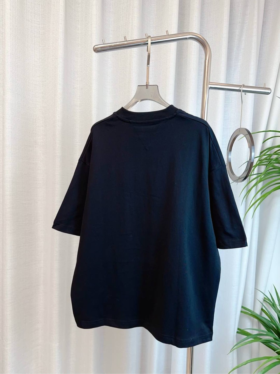ユニセックス ポケット付き 半袖Tシャツ ボッテガ・ヴェネタ Tシャツ コピー ブラック