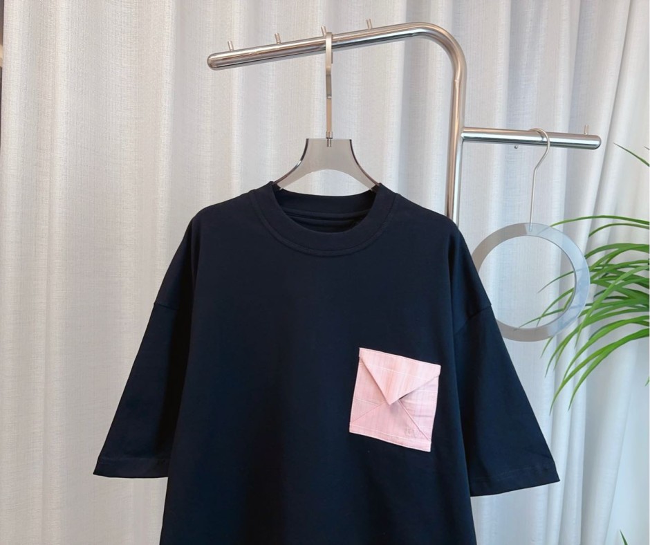ユニセックス ポケット付き 半袖Tシャツ ボッテガ・ヴェネタ Tシャツ コピー ブラック