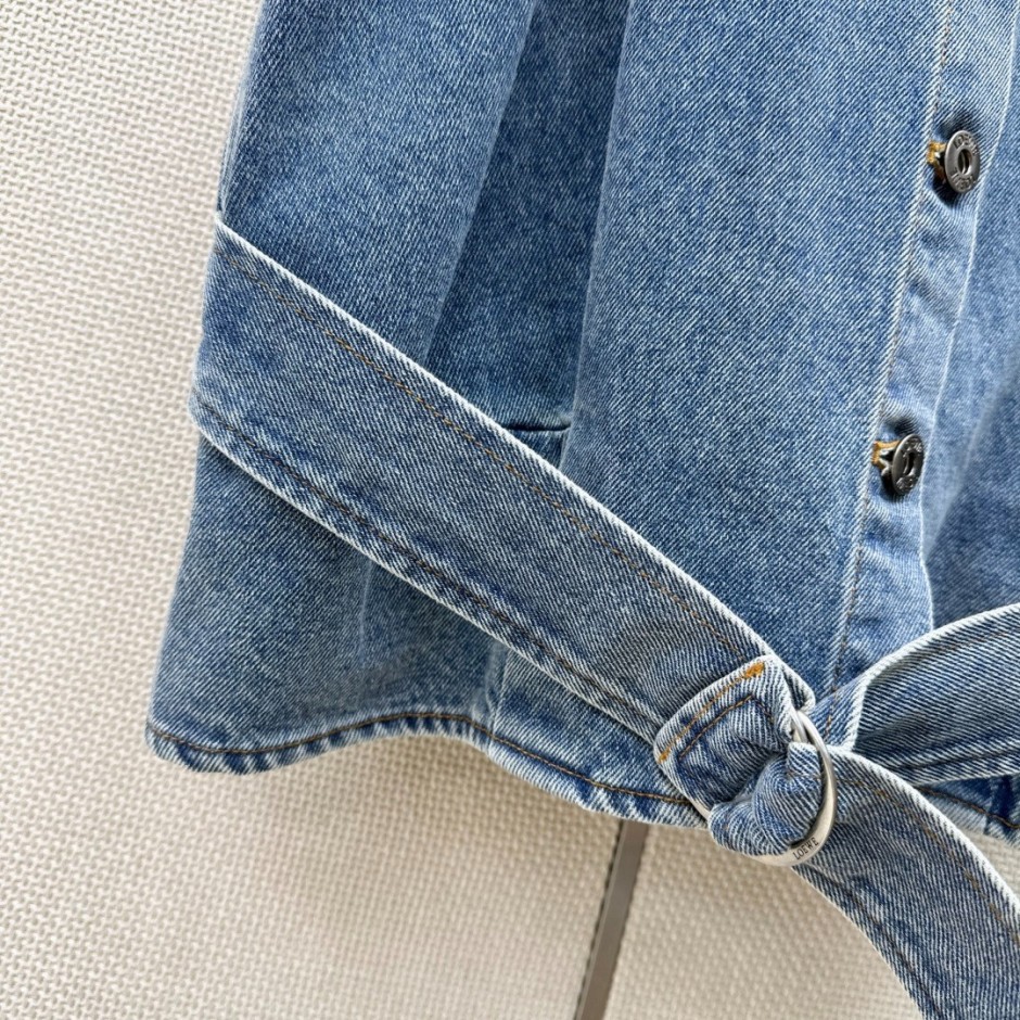 1785407674651373.jpg 洗練された カジュアル ダブルL刺繍 デニムベスト ロエベ シャツ コピー 合わせやすい