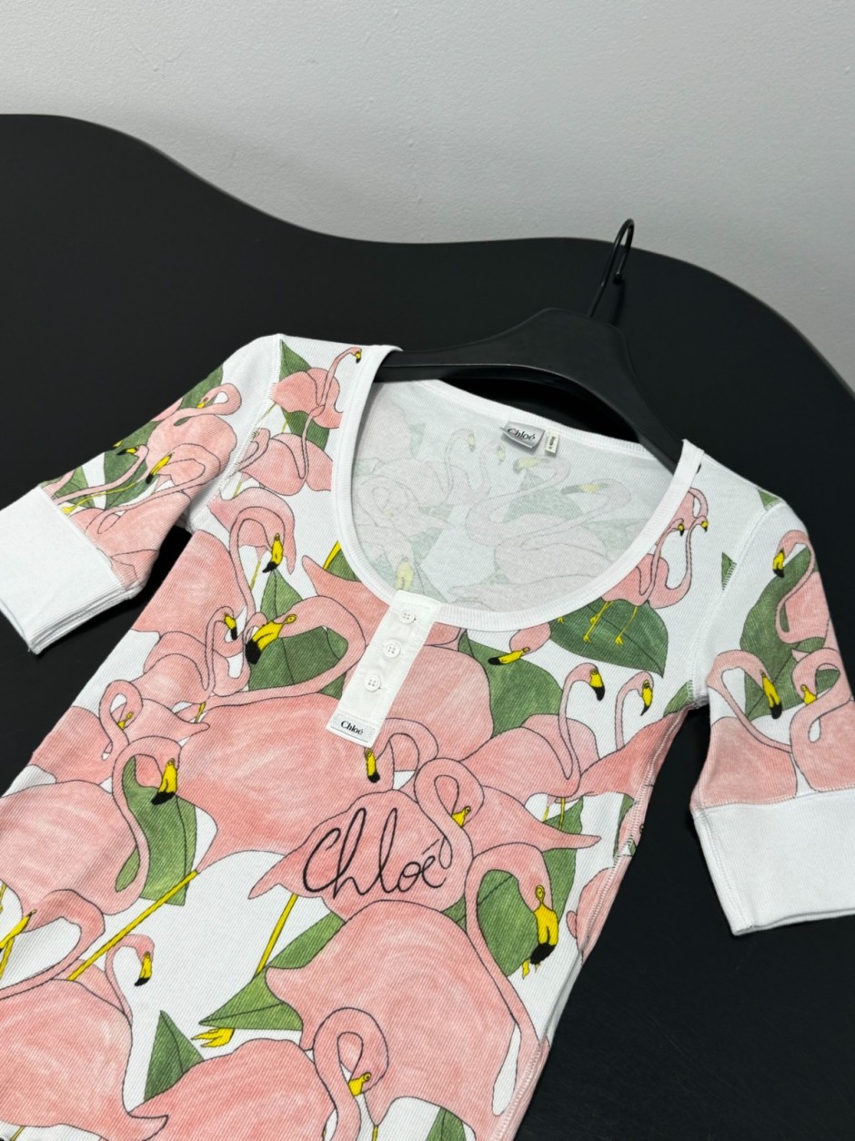 1785555923161251.jpg フラミンゴ ヘンリーネック トップス クロエ Tシャツ コピー リブ編み