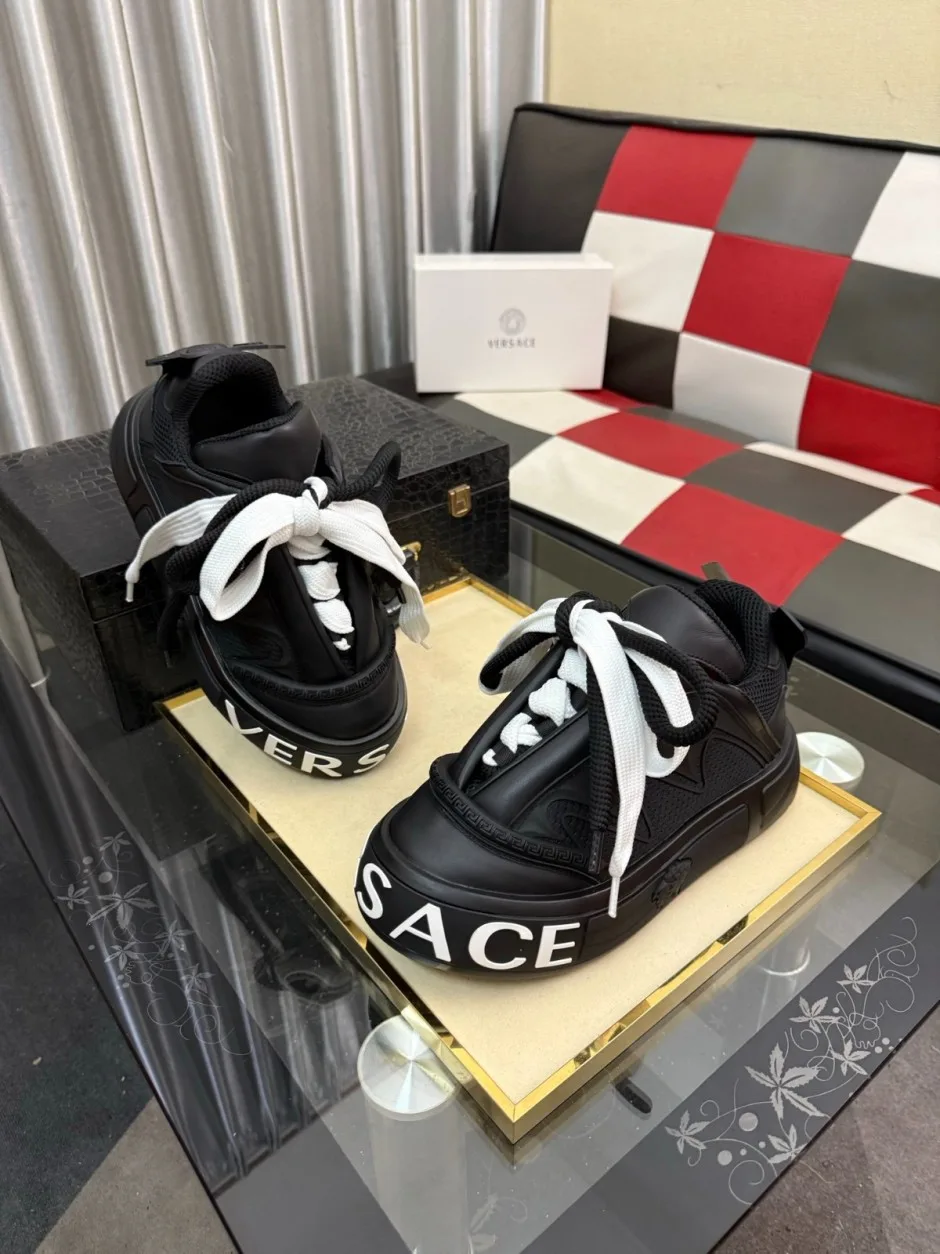 1785557391623925.jpg 注目される スタイリッシュ 厚底スニーカー ヴェルサーチ スニーカー コピー メンズシューズ ブラック