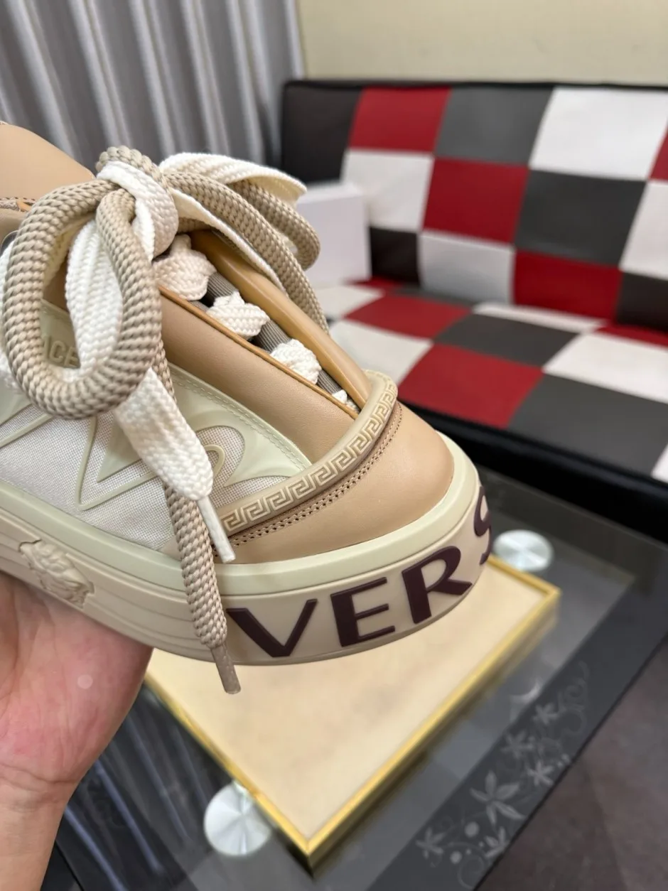1785558327908271.jpg ヴェルサーチ スニーカー コピー 注目される スタイリッシュ 厚底スニーカー メンズシューズ ベージュ