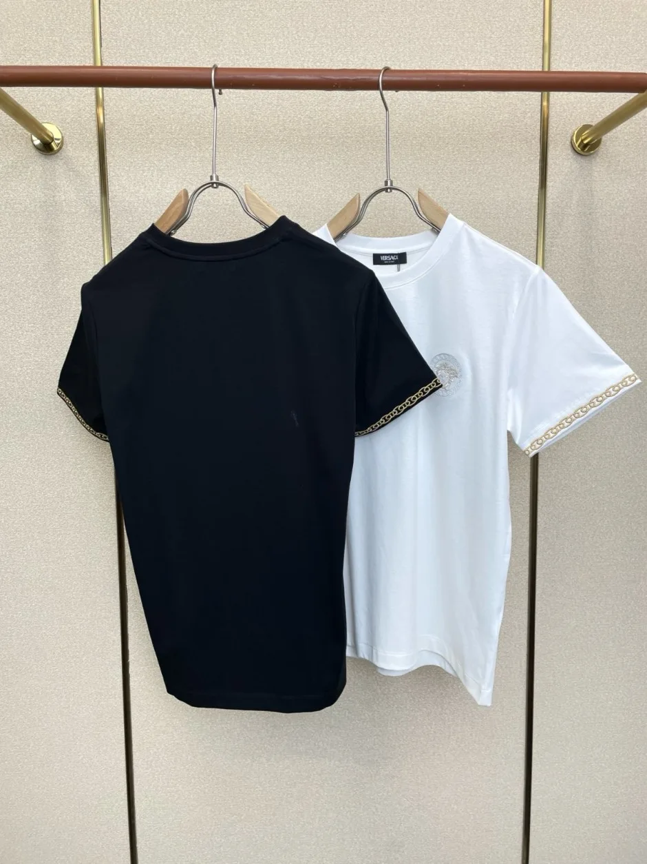 1785578318704936.jpg メデューサ刺繍 クルーネック 半袖Tシャツ ヴェルサーチ Tシャツ 偽物 合わせやすい