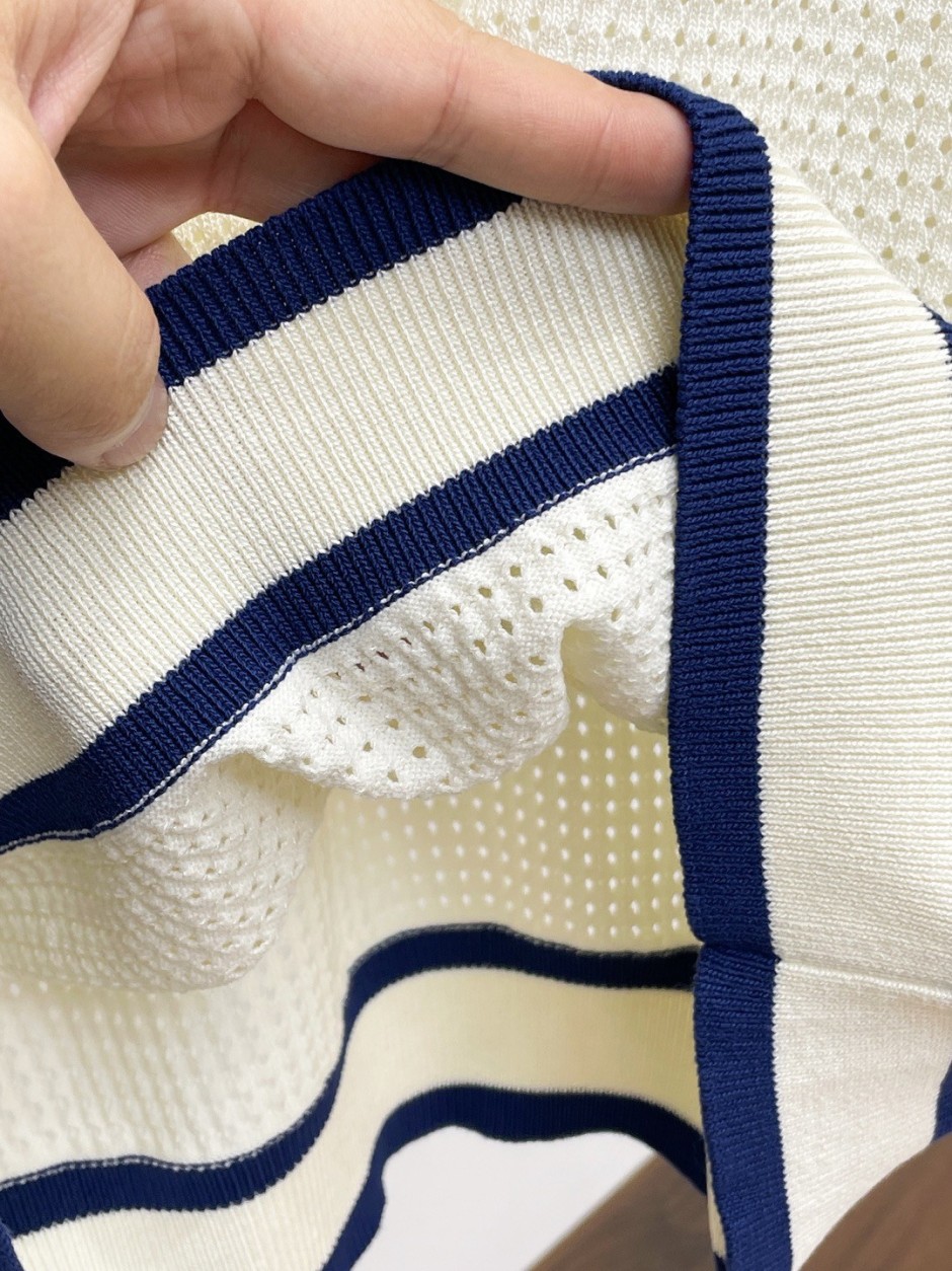 1785580028127029.jpg 爽やか 透かし編み 半袖ニットポロシャツ ヴェルサーチ Tシャツ 偽物 メデューサ