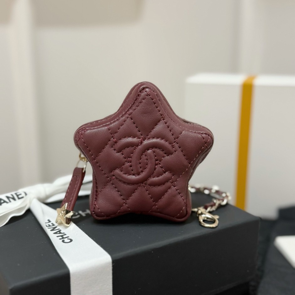 1785582920332987.jpg シャネル コピー 人気 可愛い ココマーク スターバッグチャーム ボルドー