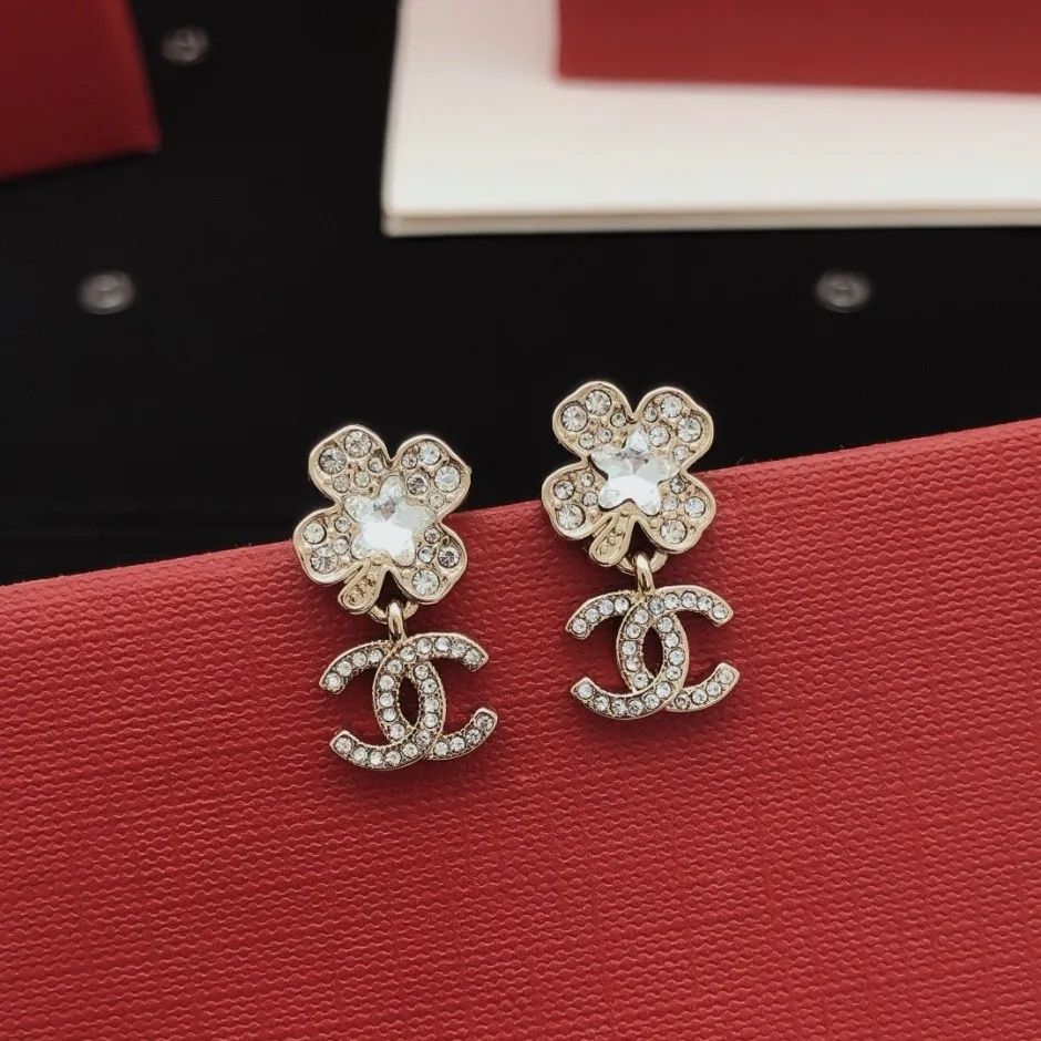 1785812970448982.jpg 可愛い♪ クローバー×スター CCロゴ ピアス シャネル イヤリング 偽物