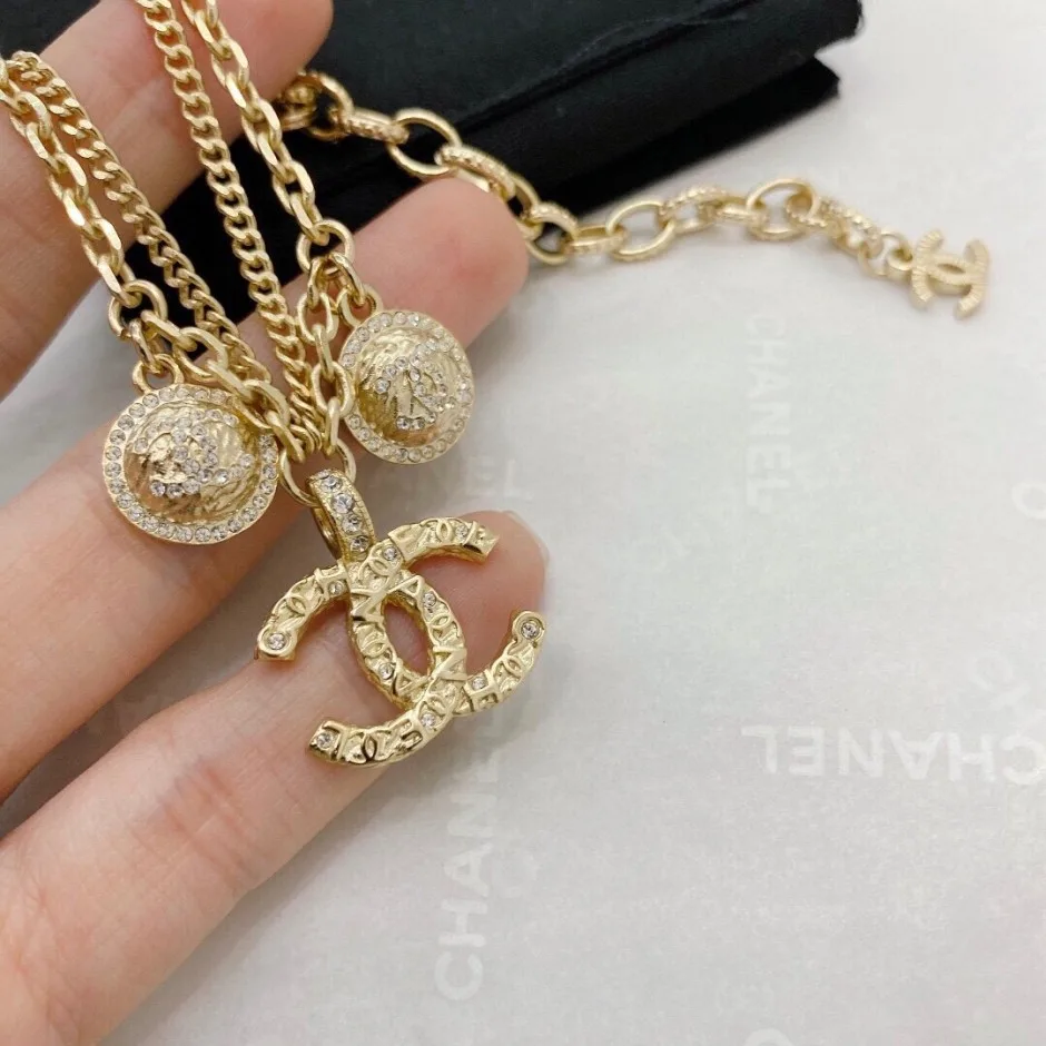 1785833423213061.jpg 目を惹く マルチチャーム シャネル ブレスレット 偽物 フェミニン エレガント