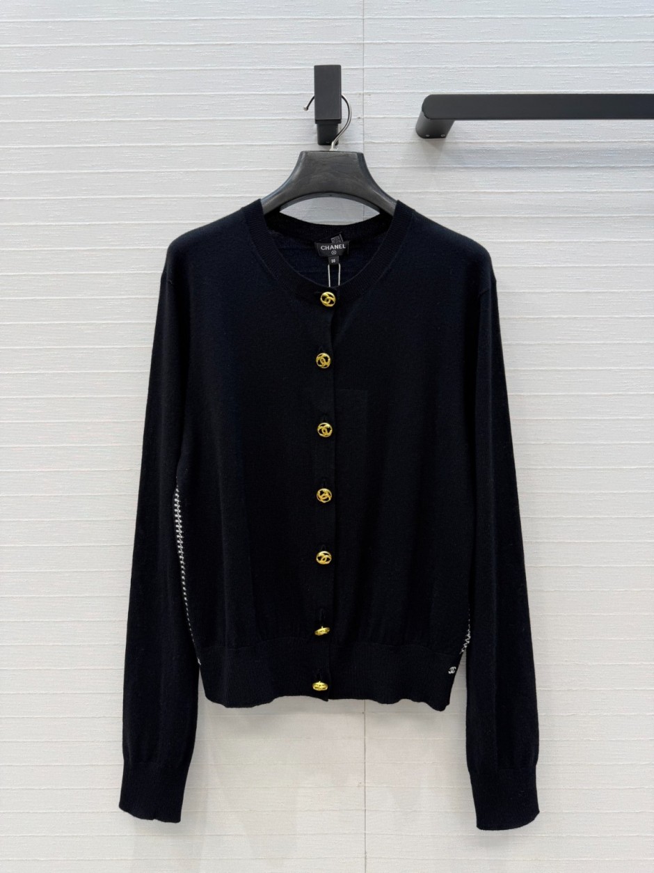 1785841037919958.jpg シンプル 上品 シャネル ニット 偽物 カシミヤ ロゴボタン カーディガン ブラック