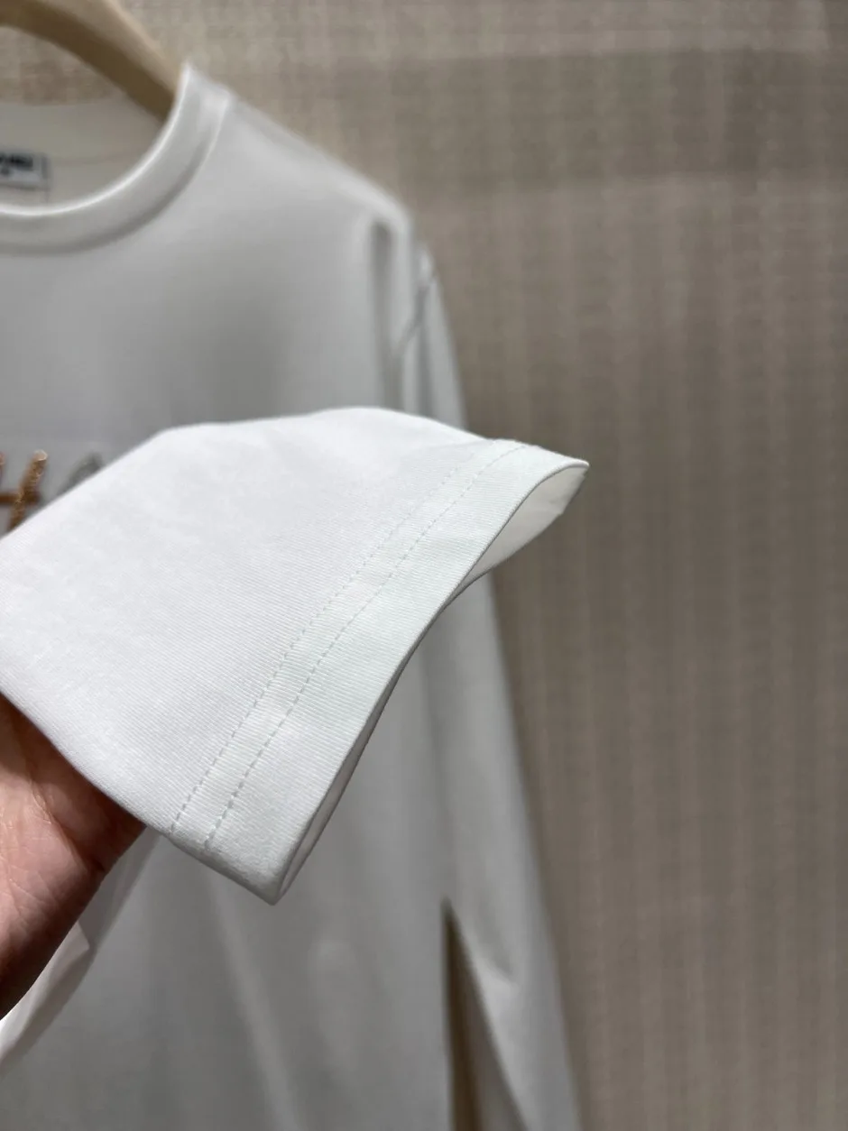1785923795215470.jpg ベーシック 合わせやすい シャネル Tシャツ 偽物 コットン ロゴ 長袖Tシャツ ホワイト