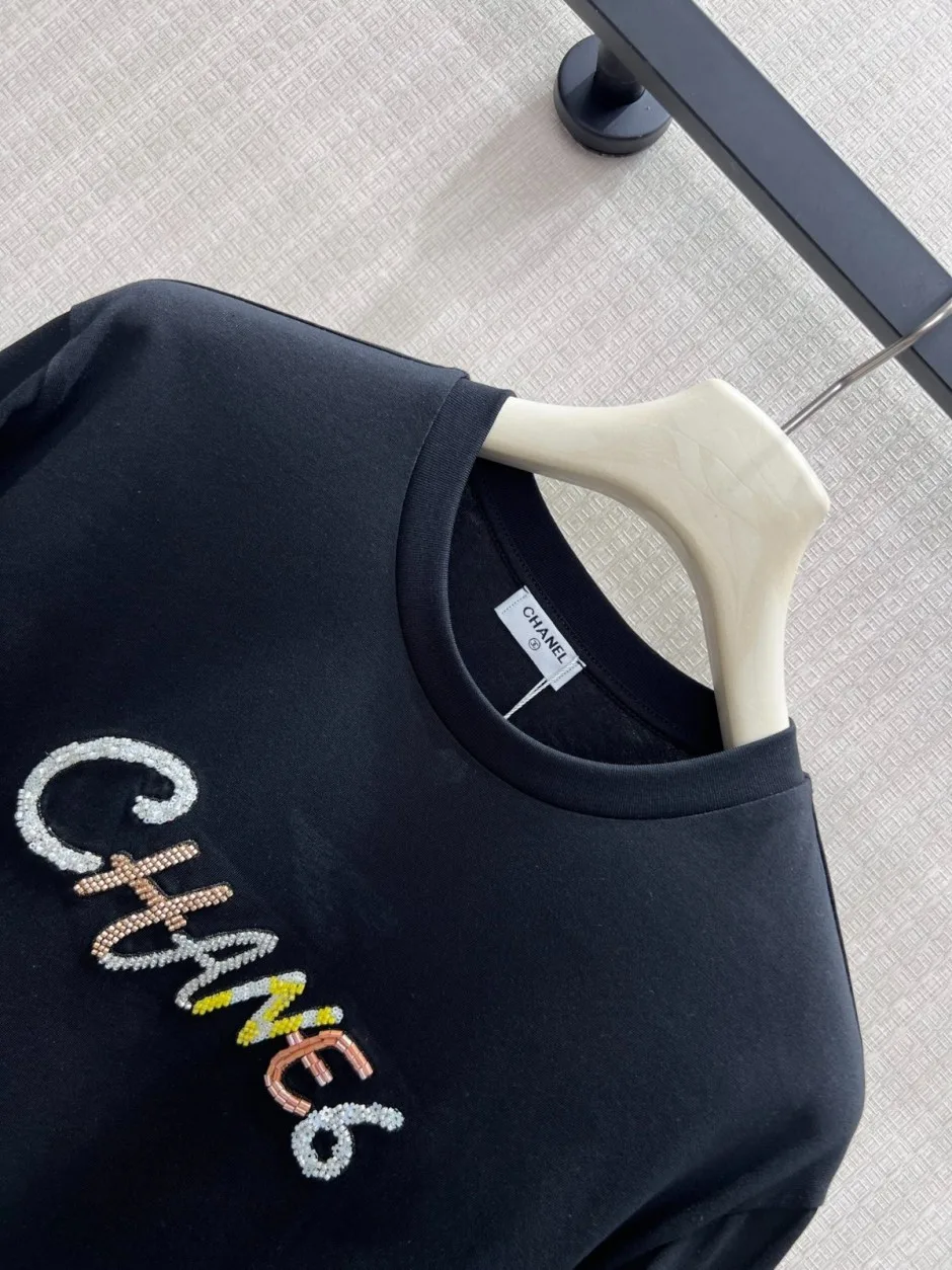 1785923962427332.jpg ベーシック 合わせやすい シャネル Tシャツ 偽物 コットン ロゴ 長袖Tシャツ ブラック