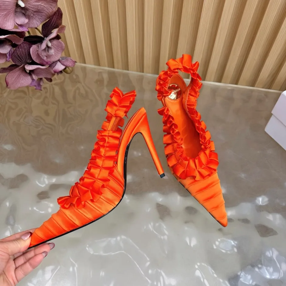 1785934470618540.jpg イヴ・サンローラン パンプス 偽物 フリル ポインテッドトゥ スリングバックパンプス オレンジ