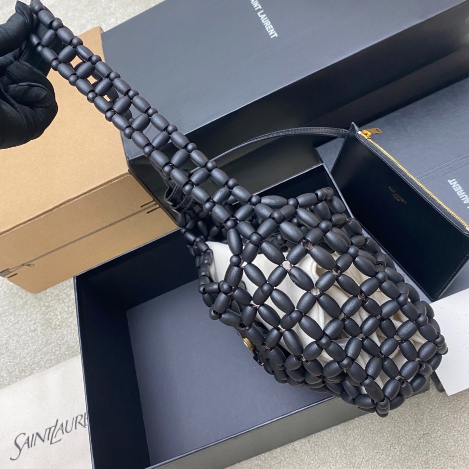1785939105252880.jpg イヴ・サンローラン バッグ スーパーコピー 注目される おしゃれ ビーズ ショルダーバッグ ブラック