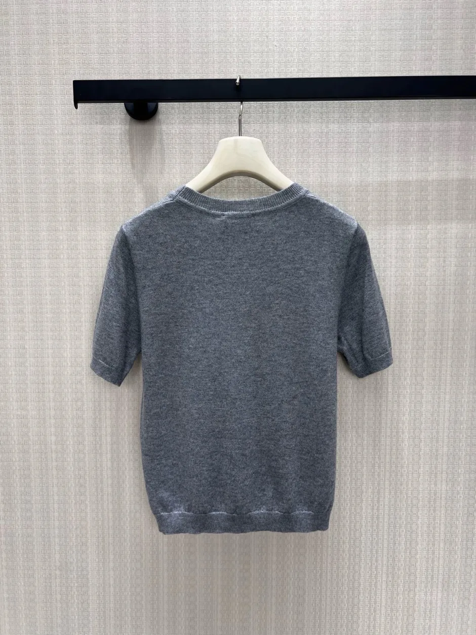 1785985923958349.jpg シンプル イヴ・サンローラン ニット コピー YSLロゴ刺繍 半袖ニット グレー