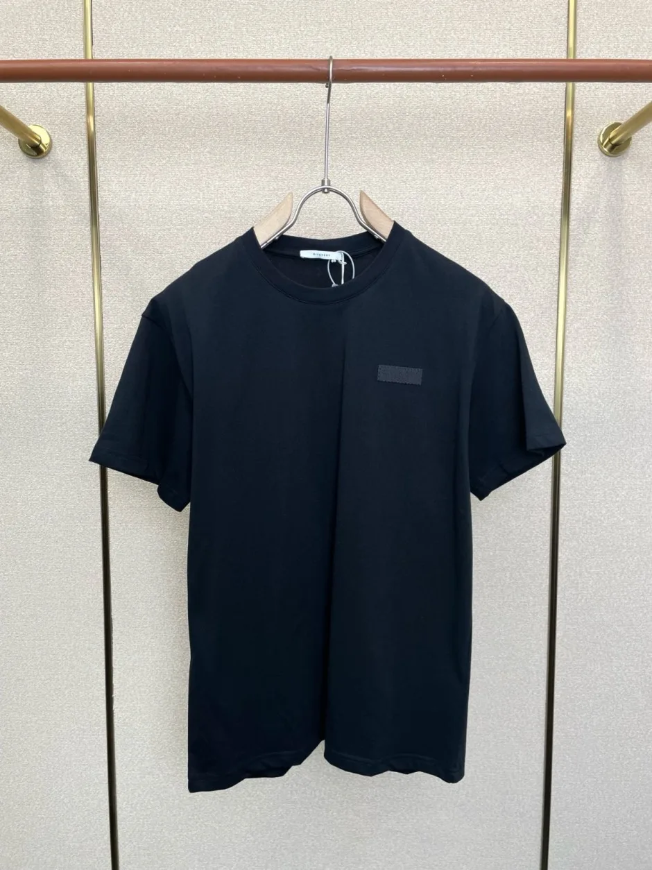 1785990889648889.jpg ジバンシィ Tシャツ 偽物 カジュアル おしゃれ クルーネック 半袖Tシャツ