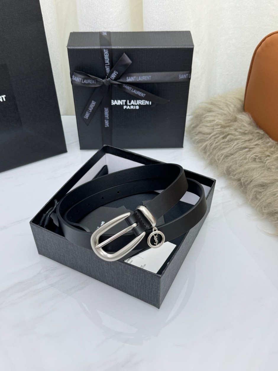 1786020459701541.jpg 洗練された YSL レザー ナローベルト イヴ・サンローラン ベルト 偽物 ブラック