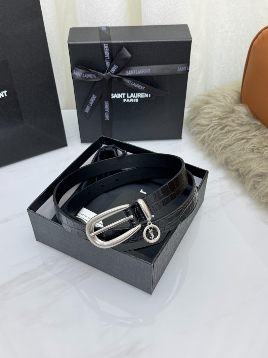 1786021130393275.jpg クロコ型押しレザー YSL ナローベルト イヴ・サンローラン ベルト 偽物 ブラック