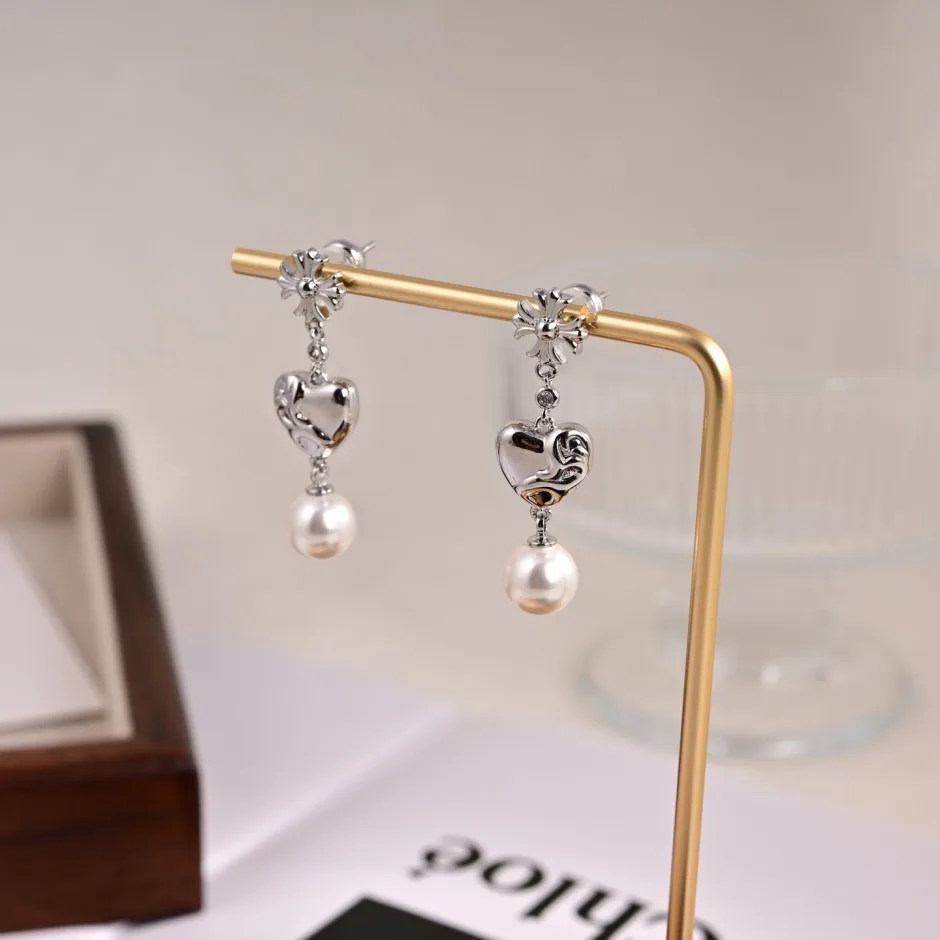 1786175737378871.jpg クロムハーツ イヤリング 偽物 クロス×ハート モチーフ パール ドロップピアス