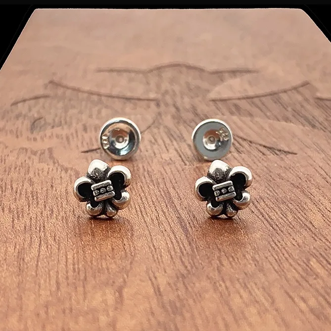 1786180468582223.jpg BSフレア モチーフ スタッドピアス クロムハーツ イヤリング 偽物 合わせやすい