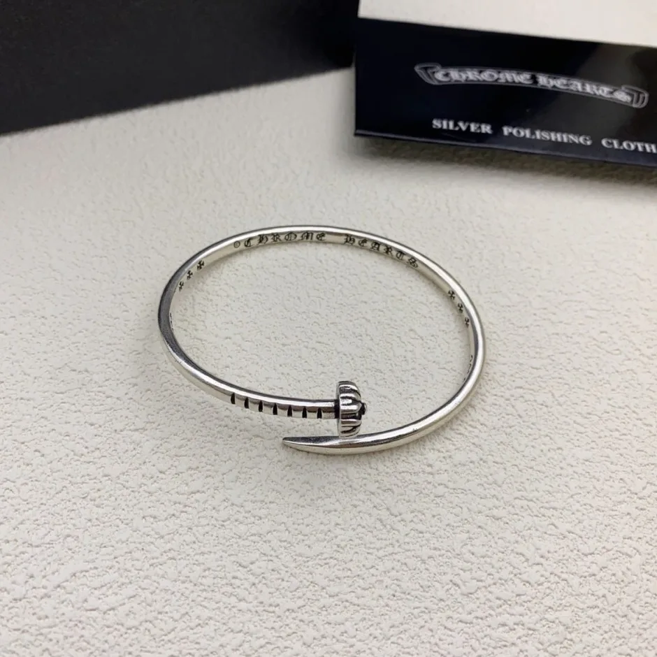 1786184992942361.jpg スタイリッシュ クロムハーツ ブレスレット 偽物 刻印入り バングル