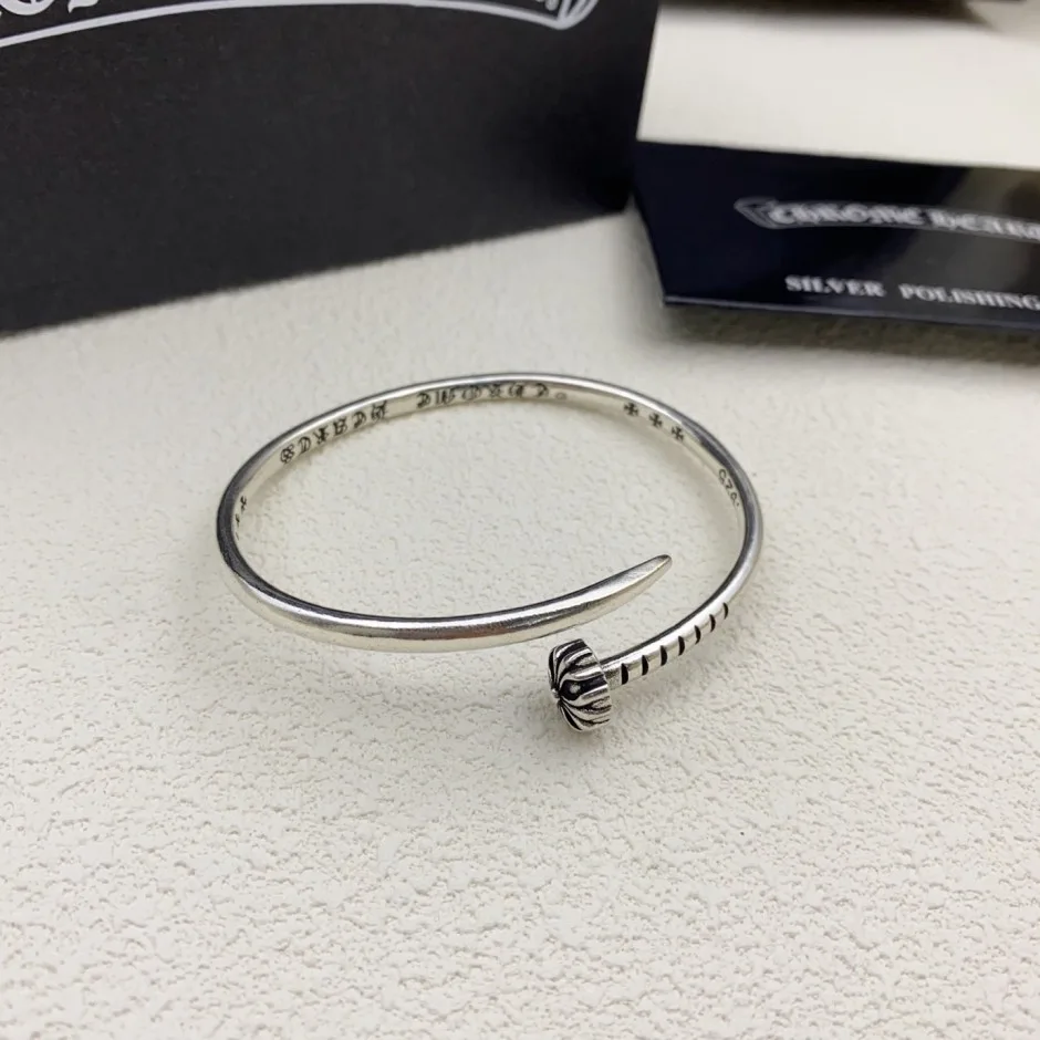 1786184995703193.jpg スタイリッシュ クロムハーツ ブレスレット 偽物 刻印入り バングル