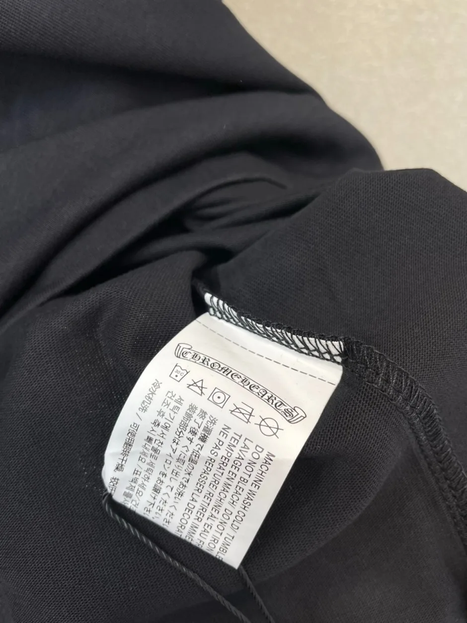1786255755669651.jpg マルチカラー クロスモチーフ クロムハーツ Tシャツ 偽物 クルーネック 半袖Tシャツ