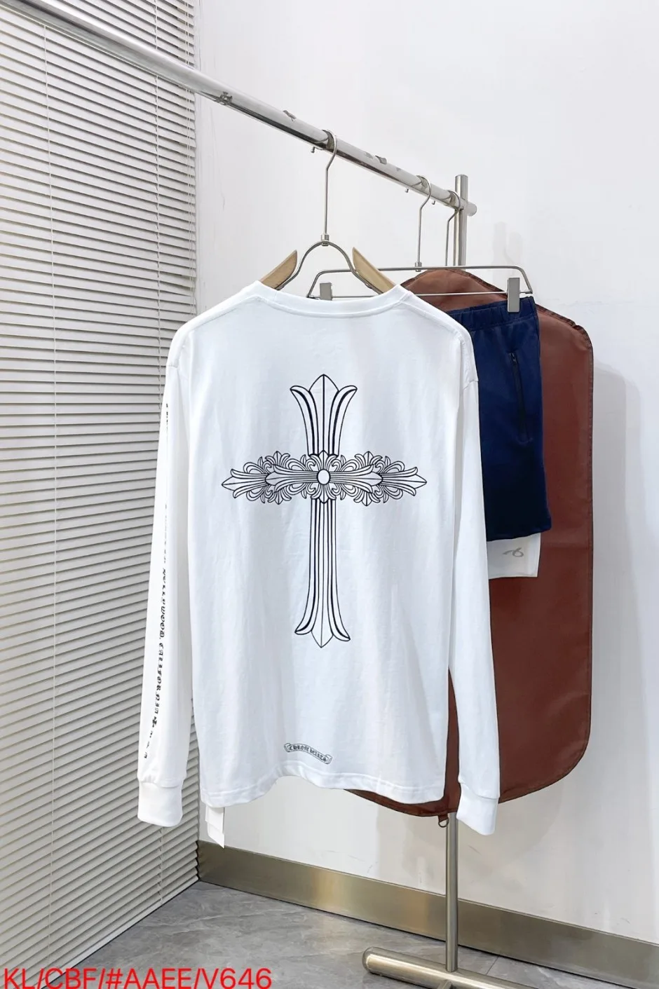 1786262674921722.jpg ストリート カジュアル クロムハーツ Tシャツ 偽物 コットン 長袖Tシャツ ホワイト